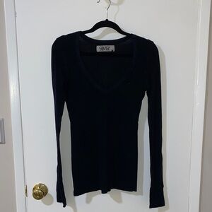 Crown Jewel Women's Black V-Neck Long Sleeve Tee